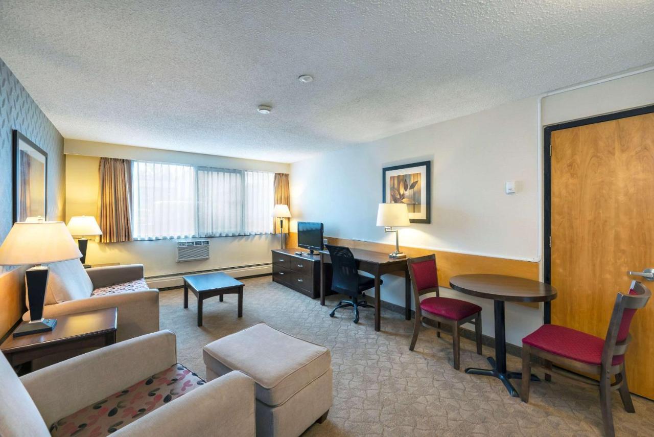 Prestige Riverside Lodge קווסנל מראה חיצוני תמונה