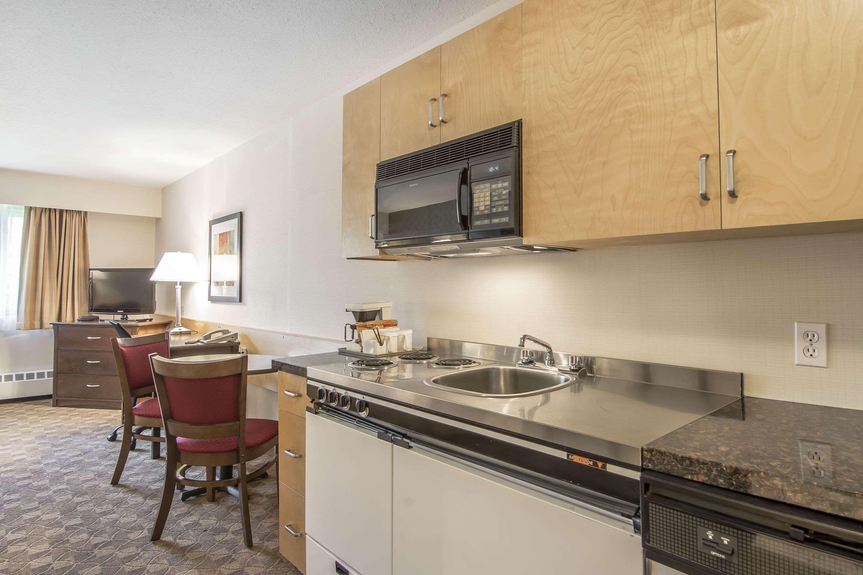 Prestige Riverside Lodge קווסנל מראה חיצוני תמונה