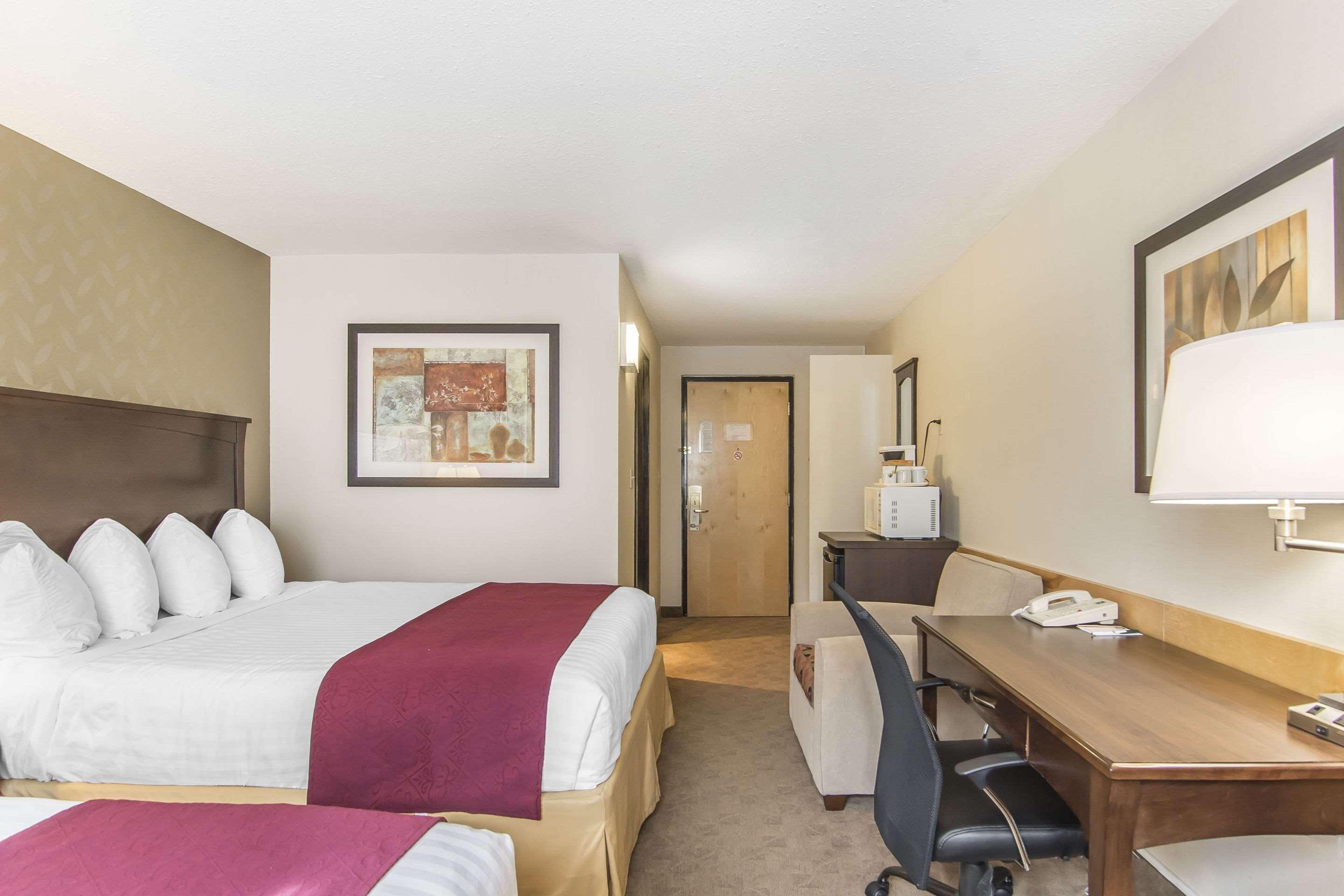 Prestige Riverside Lodge קווסנל מראה חיצוני תמונה