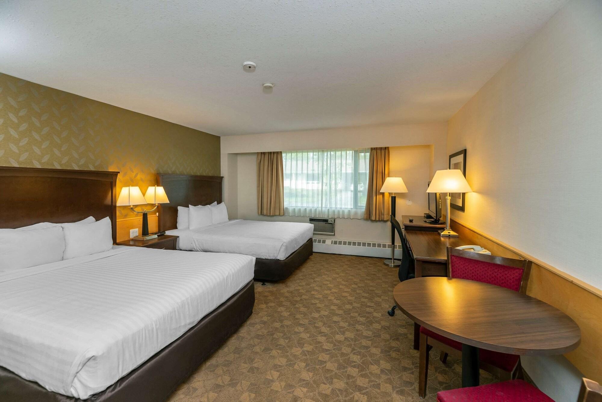 Prestige Riverside Lodge קווסנל מראה חיצוני תמונה